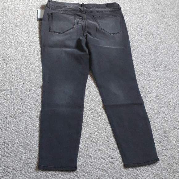 New Mid Rise Stretchy Ankle Jeans Pants. - Picture 6 of 8